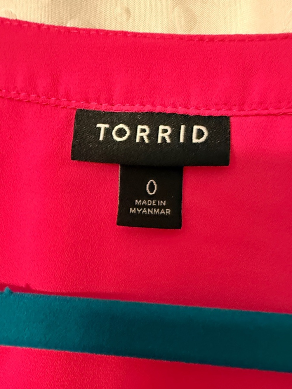 torrid Bright Hot Pink Zip Front Blouse Size 0 - Picture 2 of 7